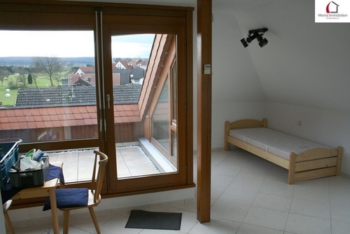 Zugang auf die Dachterrasse - 3 Zimmer Dachgeschoßwohnung zum Kaufen in Karlsbad
