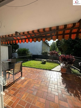 Überdachte Gartenterrasse - 