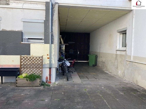 Haustüre von Innen - 9 Zimmer Mehrfamilienhaus, Wohnhaus in Dettenheim