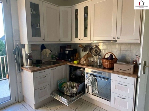 Küche mit EBK - 4 Zimmer Etagenwohnung in Karlsruhe