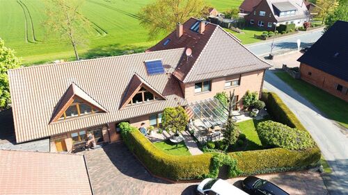 Wohnhaus mit Verwaltungsbereich - Werkstatt in Stolzenau zum Kaufen