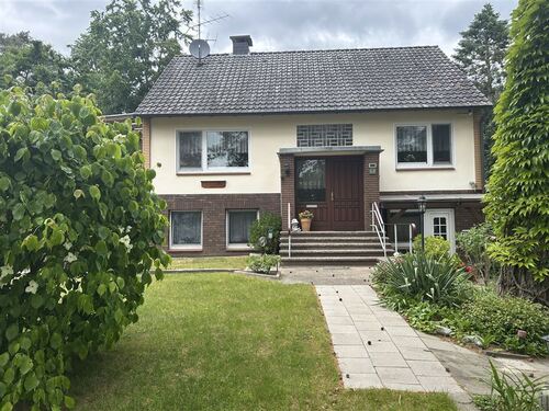 Wohnhaus - Einfamilienhaus mit Einliegerwohnung in Waldrandlage, ideale Kombination aus Wohnen und Rendite