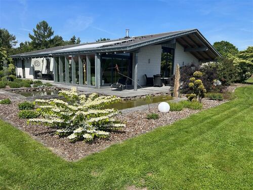 Südseite mit Teichanlage - Villa mit 289,00 m&sup2; in Steyerberg zum Kaufen