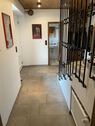 Flur u. Treppe in Mamor - 