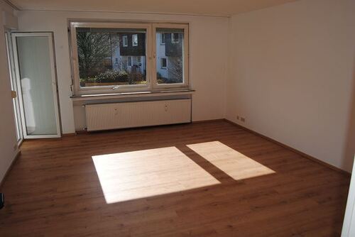 Wohnzimmer - Erdgeschoßwohnung mit 72,00 m² in Garbsen zur Miete