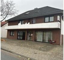 Im Herzen von Nienburg: Interessante Gewerbeeinheit in TOP Lage mit Ladenlokal, Wohnung und Halle - Nienburg (Weser)