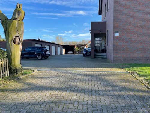 großzügige Hofanlage - 