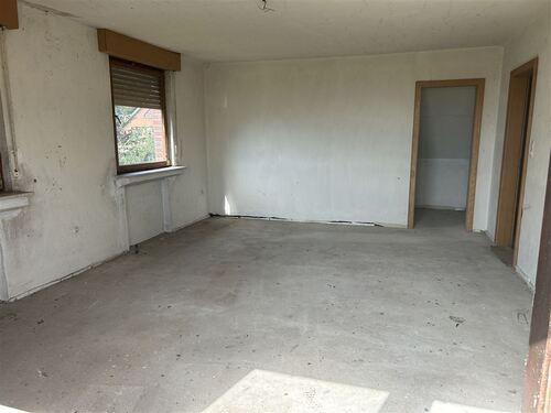 Wohnbereich OG mit Zugang zum Balkon - 