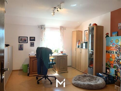 Zimmer im Dachgeschoss - 