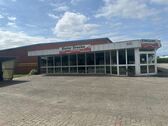 Frontansicht mit viel Glas - 