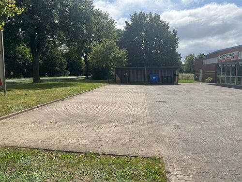 Parkflächen direkt am Objekt - Lagerhaus zum Kaufen in Stolzenau