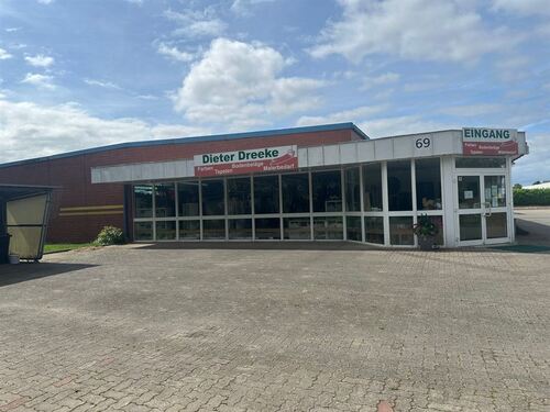 Frontansicht mit viel Glas - 