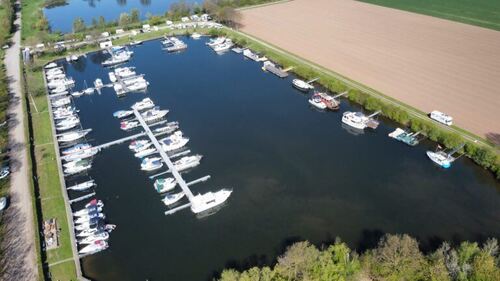 Heimathafen - Wohntraum: Exklusives Hausboot, für den hohen Anspruch, m. viel Comfort u. Ausstattung . Bj. 2023