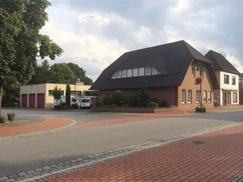 Wohnen und Arbeiten - Mehrfamilienhaus, Wohnhaus mit 400,00 m&sup2; in Uchte zum Kaufen