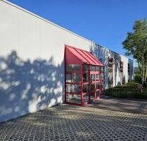 Lager- undoder Montagehalle im Gewerbegebiet mit Photovoltaik-Anlage und in sehr gutem Zustand ... - Barntrup