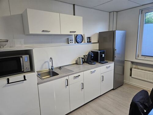 Küche mit EBK - Produktionshalle in Barntrup zum Kaufen