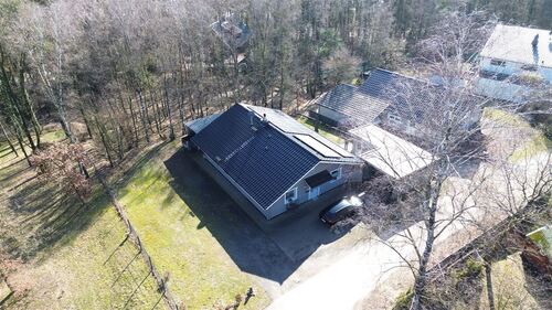 Vogelperspektive - Gemütlichkeit trifft Natur: Blockhaus Bj. 2017 in TOP Waldlage mit hoher energetischer Ausstattung