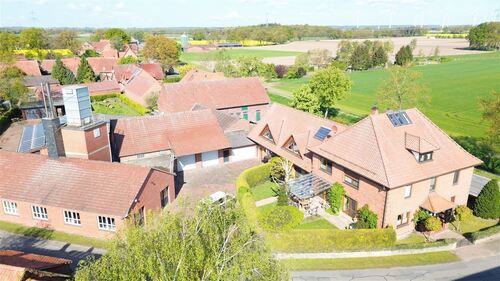 Wohnhaus mit Betriebsgebäuden - 13 Zimmer Einfamilienhaus in Stolzenau