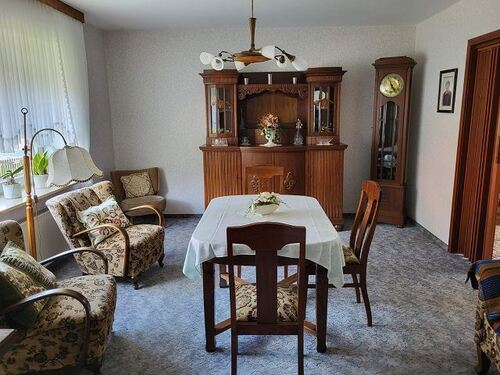 Wohnzimmer - Mehrfamilienhaus, Wohnhaus mit 176,00 m² in Steyerberg zum Kaufen