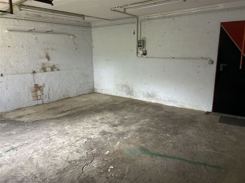 Garage - 