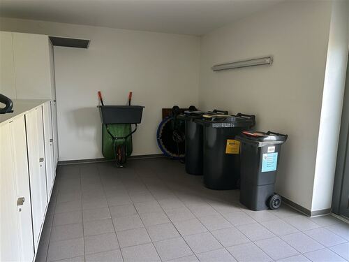 viel Stellfläche in der Garage - 