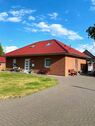 Bungalow Bj. 2020 - Schicker neuwertiger Bungalow (Bj. 2020) m. Carport, in zentraler Lage von Kirchdorf