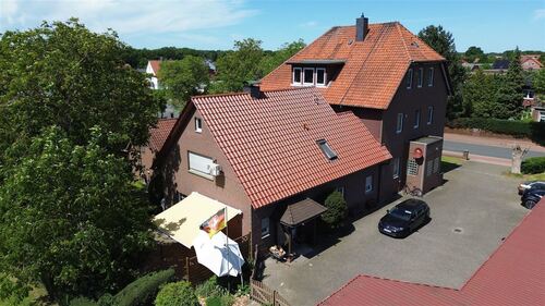 der Hof von oben - 16 Zimmer Mehrfamilienhaus, Wohnhaus in Stolzenau