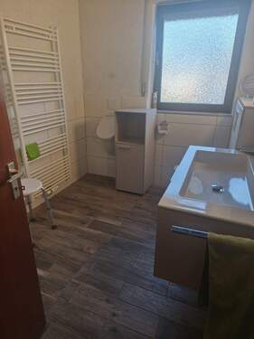 Badezimmer EG (2).jpeg - 