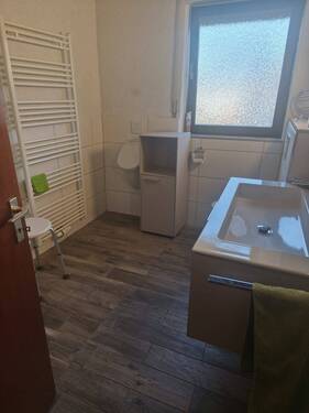 Badezimmer EG (2).jpeg - 