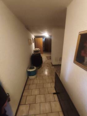 Flur Keller (2).jpeg - 