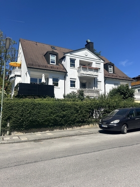 Objektansicht - Charmante 2-Zimmer-Maisonette-Wohnung im schönem Nymphenburg in der Nähe des Schlossparks !