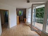 Wohnbereich zur Küche - Dachgeschoßwohnung mit 60,00 m&sup2; in München zur Miete