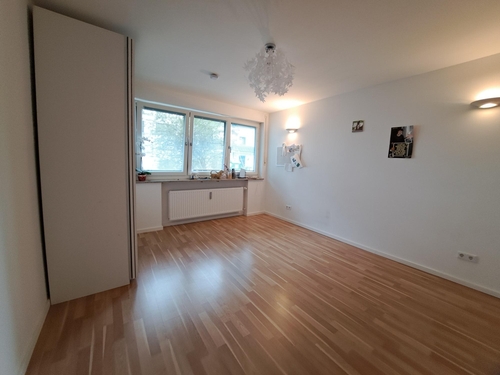 Zimmer 2 - 