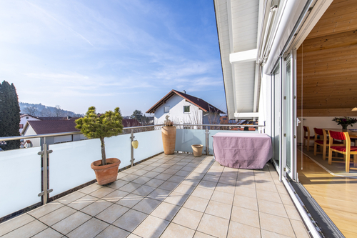 Viecht_Waldweg1a-58 - Anwesen mit 2 Einheiten auf ca. 472 m² Wohnnutzfläche in Flughafennähe, auch teilgewerblich nutzbar