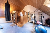 Fitnessraum mit Sauna - 