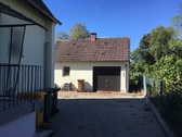 seitlich vom Haus - 