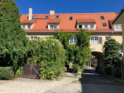 Umgebung - 3.5 Zimmer Dachgeschoßwohnung zum Kaufen in München