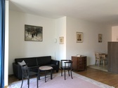 Wohnraum - 2 Zimmer Etagenwohnung in München
