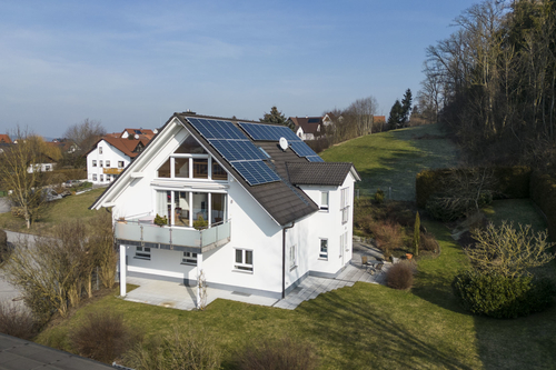 Vogelperspektive - 11 Zimmer Zweifamilienhaus zum Kaufen in Eching