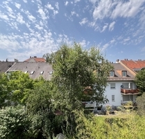 Hochwertig sanierte DG-Wohnung in Laim - München