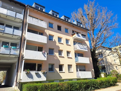 Hausansicht 1 - 1 Zimmer Etagenwohnung in München