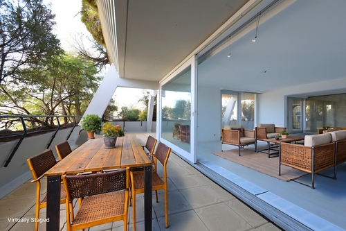 Terrasse und Wohnen - 5 Zimmer Dachgeschoßwohnung zum Kaufen in München