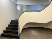 Prägnantes Treppenhaus - 