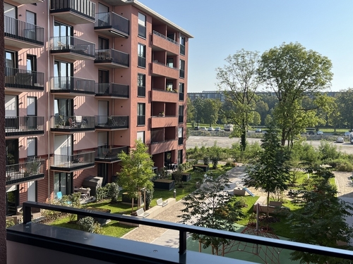 Balkon-Ausblick - Helles, möbliertes Apartment in U-Bahn Nähe