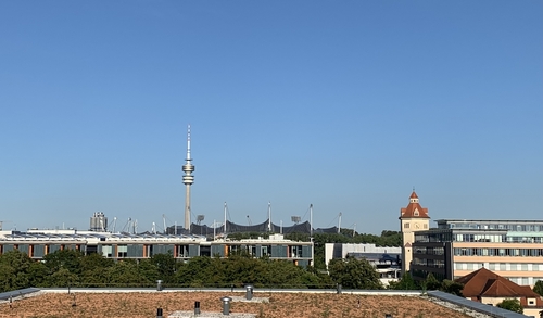 Der nahe gelegene Olympiapark - 