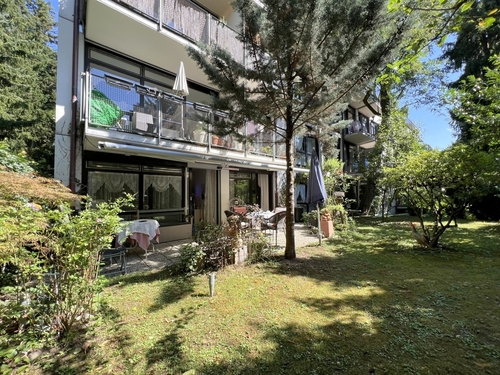 ruhiger Westgarten - 