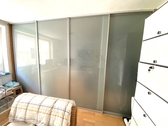 Schrank im Schlafzimmer - 