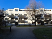 Wohnanlage-Rückgebäude - Tiefgaragenstellplatz in München