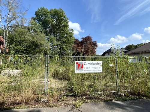 Grundstück von Außen - Ruhig gelegenes Baugrundstück in Eichenau