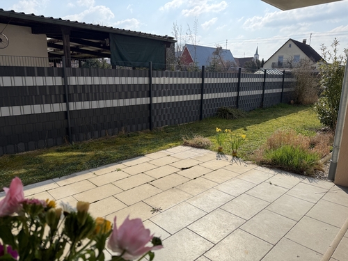 Terrasse zur Südseite - 6 Zimmer Erdgeschoßwohnung in Ellgau